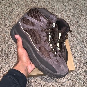 Adidas YZY Desert Boot “OIL”